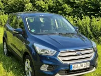 Usado Ford Kuga Trend 120 HP (88 kW) 2019 Azul SUV