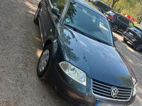 Usata VW Passat 102 CV (75 kW) 2003 Grigio Station wagon