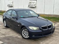 Gebraucht BMW 320 163 PS (119 kW) 2006 Blau Limousine