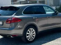 Gebraucht Porsche Cayenne 241 PS (177 kW) 2010 Grau SUV
