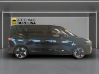 Gebraucht VW Multivan Life 150 PS (110 kW) 2025 Deep black perleffekt Van / Kleinbus