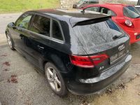 Gebraucht Audi A3 Attraction 110 PS (80 kW) 2016 Mythosschwarz metallic Kleinwagen