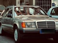 Second-hand Mercedes E300 180 CP (132 kW) 1988 Auriu Break
