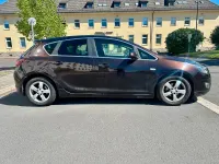 Gebraucht Opel Astra Innovation 140 PS (102 kW) 2014 Andere farben Limousine