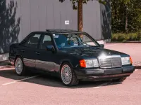 Gebraucht Mercedes E220 150 PS (110 kW) 1993 Blau Limousine