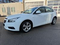 Gebraucht Chevrolet Cruze LTZ 141 PS (103 kW) 2012 Weiß Kleinwagen