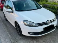 Gebraucht VW Golf VI 105 PS (77 kW) 2010 Weiß Kleinwagen