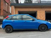 Gebraucht Ford Focus 116 PS (85 kW) 1999 Blau Kleinwagen