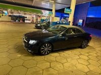 Gebraucht Mercedes E220 194 PS (142 kW) 2019 Blau Cabrio