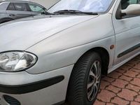 gebraucht Renault Mégane wenig KM TÜV NEU