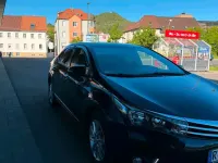 Używany Toyota Corolla 99 KM (72 kW) 2014 Niebieski Sedan/Limuzyna