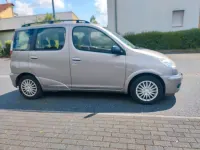 Gebraucht Toyota Yaris Verso 84 PS (61 kW) 2003 Grau Van / Kleinbus