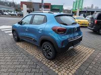 Gebraucht Dacia Spring Comfort Plus 33 kW (45 PS) 2022 Cenoteblau metallic Kleinwagen