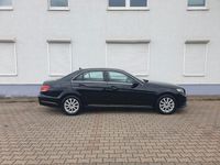 Gebraucht Mercedes E220 Avantgarde 170 PS (125 kW) 2015 Obsidianschwarz Limousine