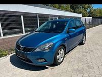 Gebraucht Kia Ceed Vision 90 PS (66 kW) 2010 Blau Kleinwagen