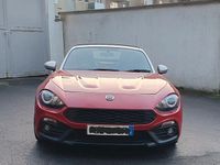 Gebraucht Fiat 124 Spider 140 PS (102 kW) 2019 Rot Cabrio