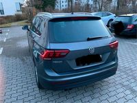 Gebraucht VW Tiguan Sound 150 PS (110 kW) 2017 Grau SUV