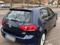 Second-hand VW Golf VII 110 CP (80 kW) 2015 Albastru Hatchback