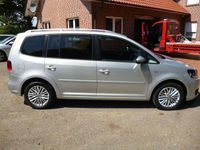 Gebraucht VW Touran Cup 105 PS (77 kW) 2015 Reflexsilber metallic Van / Kleinbus