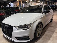 Używany Audi A3 S-Line 179 KM (131 kW) 2012 Biały Hatchback