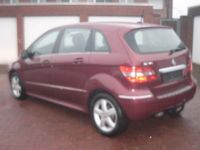 Gebraucht Mercedes B200 140 PS (102 kW) 2008 Rot Van / Kleinbus