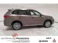 Gebraucht Mitsubishi Outlander P-HEV Plus 224 PS (164 kW) 2021 Braun SUV