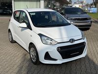 Gebraucht Hyundai i10 67 PS (49 kW) 2017 Weiß Kleinwagen