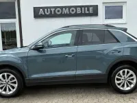Gebraucht VW T-Roc 150 PS (110 kW) 2025 Petrol blue metallic SUV
