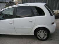 Gebraucht Opel Meriva 105 PS (77 kW) 2009 Weiß Van / Kleinbus