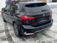Gebraucht BMW 218 Active Tourer Luxury Line 150 PS (110 kW) 2023 Schwarz ii/bonnet fluid black Van / Kleinbus