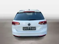 Gebraucht VW Passat Business 150 PS (110 kW) 2022 Gletscherweiß metallic Kombi