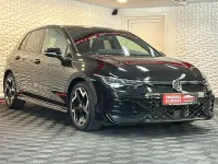 Gebraucht VW Golf VIII R-line 150 PS (110 kW) 2025 Grenadillschwarz metallic Limousine