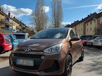 Gebraucht Hyundai i10 67 PS (49 kW) 2017 Braun Kleinwagen