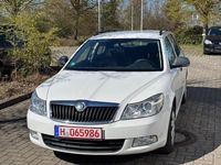 Gebraucht Skoda Octavia 105 PS (77 kW) 2010 Weiß Kombi