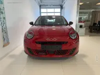 Neu Fiat 600 110 PS (80 kW) 2026 Rot SUV