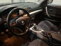 Gebraucht BMW 118 143 PS (105 kW) 2011 Schwarz Kleinwagen