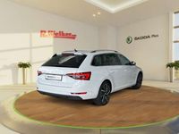 Gebraucht Skoda Superb Style 150 PS (110 kW) 2023 Moonweiss metallic Kombi