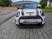 Second-hand Mini Cooper S Essential 178 CP (130 kW) 2024 Alb Hatchback