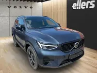 Neu Volvo XC40 Plus 163 PS (119 kW) 2026 Blau SUV