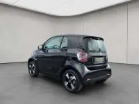 Gebraucht Smart ForTwo Coupé Passion Exclusive 60 kW (82 PS) 2024 Bodypanels in black Kleinwagen