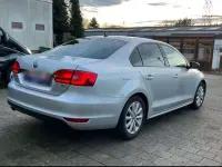 Gebraucht VW Jetta 105 PS (77 kW) 2012 Silber Limousine