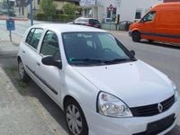 Second-hand Renault Clio II 75 CP (55 kW) 2011 Alb Hatchback