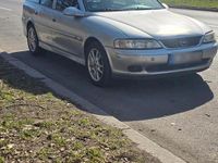 Gebraucht Opel Vectra Edition 115 PS (84 kW) 2001 Silber Kombi