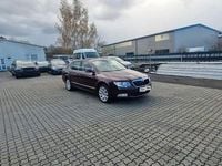 Gebraucht Skoda Superb Elegance 160 PS (117 kW) 2011 Rot Limousine
