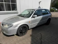 Gebraucht Mazda 323 72 PS (52 kW) 2002 Grau Limousine