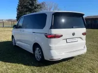 Second-hand VW Multivan Basis 150 CP (110 kW) 2023 Alb Monovolum