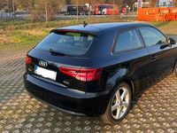 Gebraucht Audi A3 Attraction 140 PS (102 kW) 2013 Schwarz Limousine