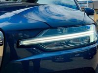 Gebraucht Volvo V60 Core 197 PS (144 kW) 2022 Blau Kombi