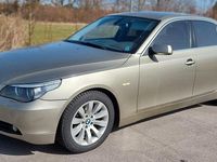 Gebraucht BMW 530 231 PS (169 kW) 2007 Gold Limousine