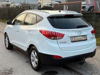 Gebraucht Hyundai ix35 Style 163 PS (119 kW) 2010 Weiß SUV